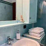 House 아파트 *