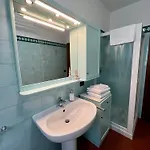 아파트 House *